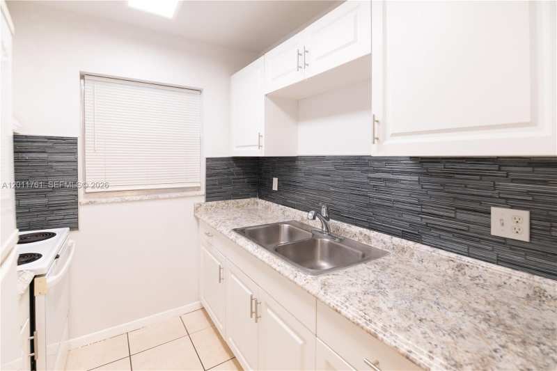 606 S C St # 103, Lake Worth FL 33460