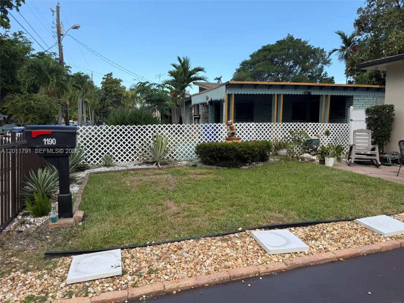 1190 NW 50th St, Miami FL 33127
