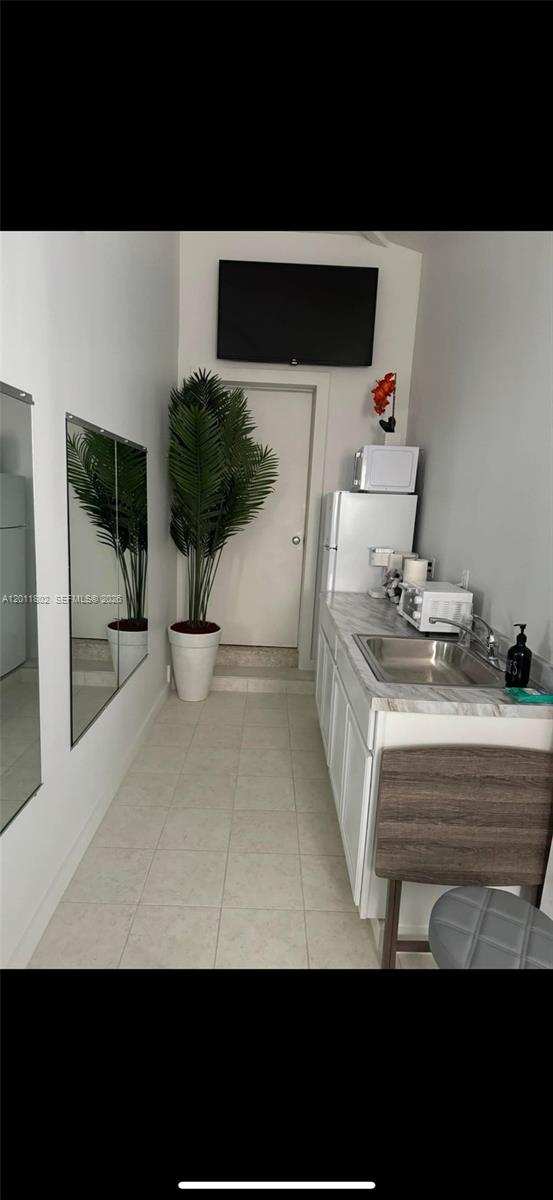 1160 NW 193rd St # 1, Miami Gardens FL 33169