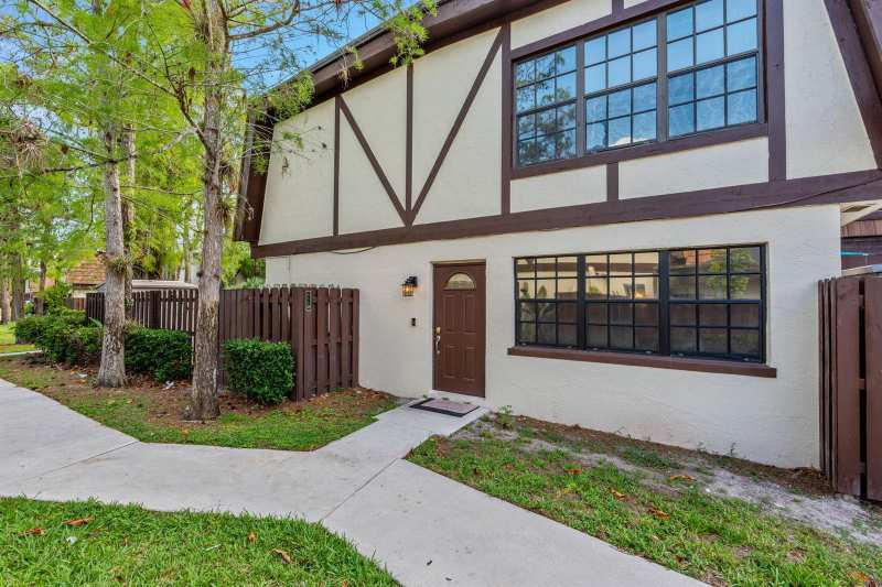 111 Weybridge Circle, Royal Palm Beach FL 33411
