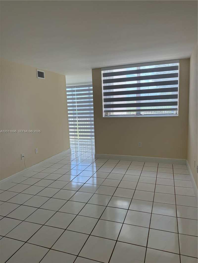 9411 SW 4th St # 111, Miami FL 33174