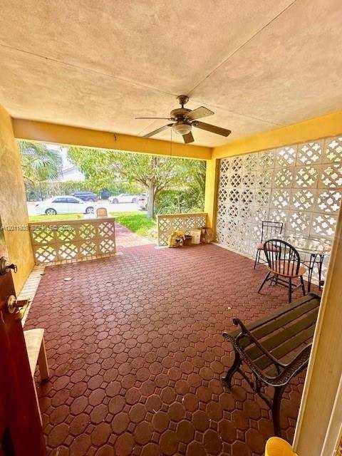 1551 Tyler St, Hollywood FL 33020