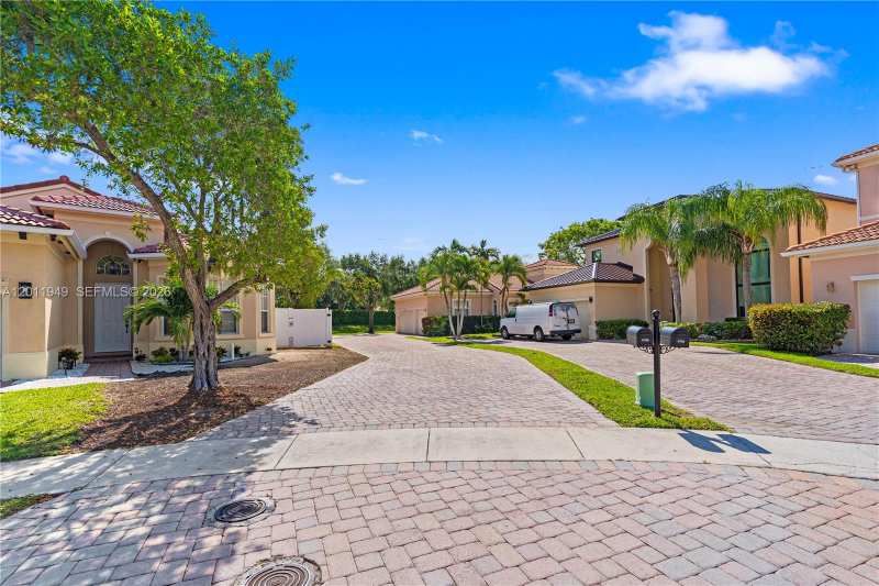 3788 NE 11th St, Homestead FL 33033