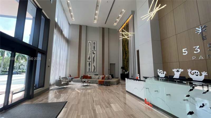 5350 NW 84th Ave # 1605, Doral FL 33166
