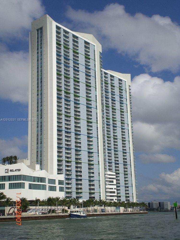 335 S Biscayne Blvd # 2900, Miami FL 33131