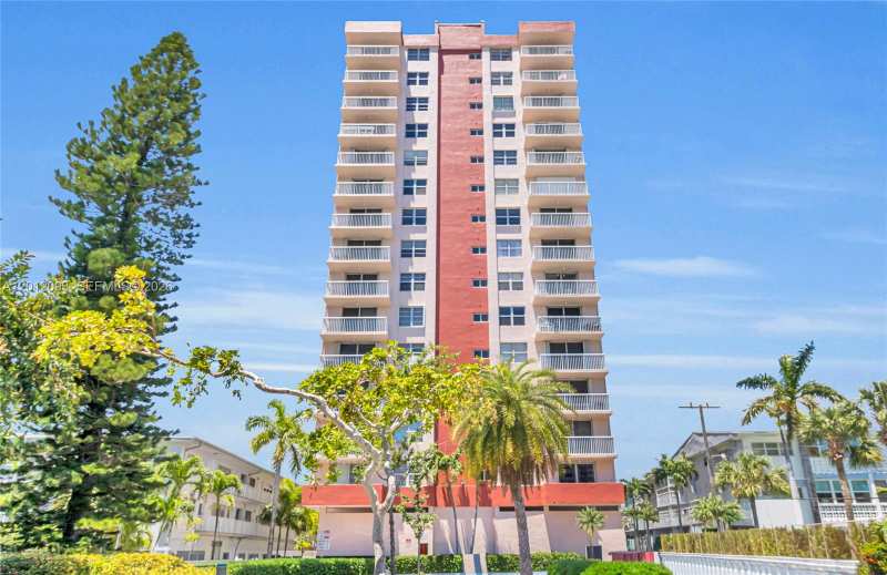 3161 S Ocean Dr # 1107, Hallandale Beach FL 33009