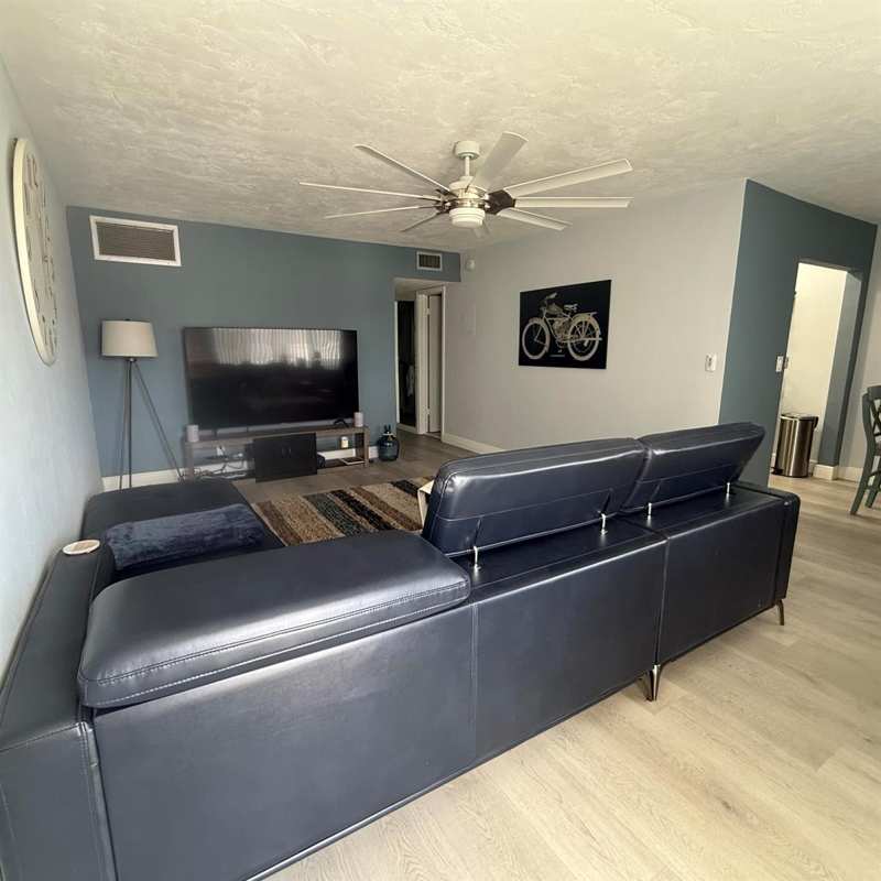 2102 Lake Osborne Drive # 20, FL 33461
