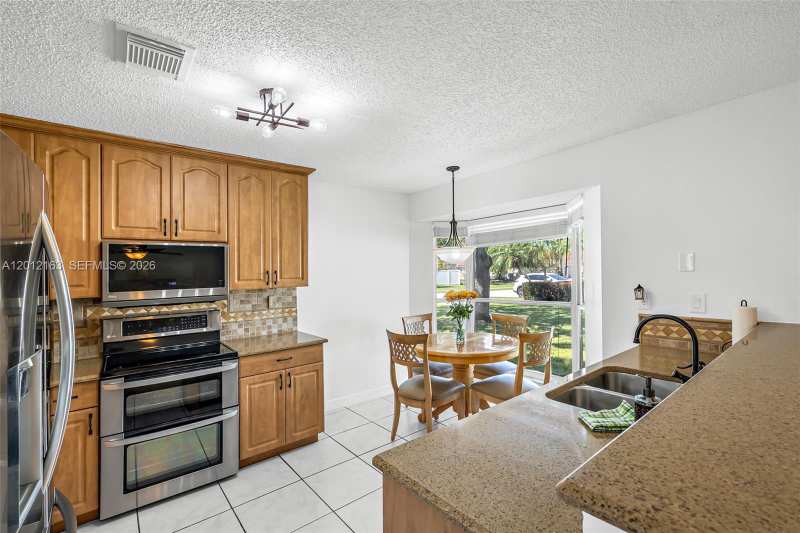 1910 NW 180th Way, Pembroke Pines FL 33029