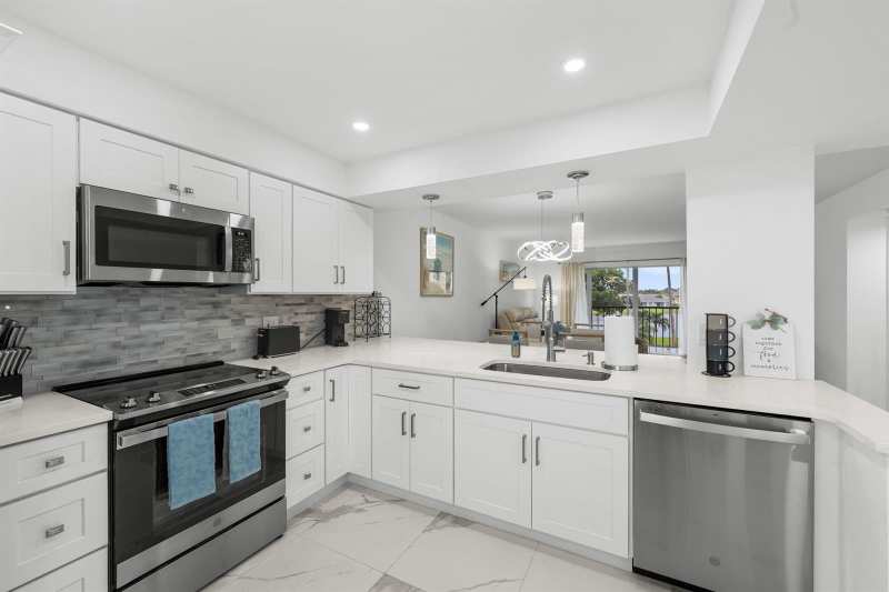 6936 Huntington Lane # 302, Delray Beach FL 33446