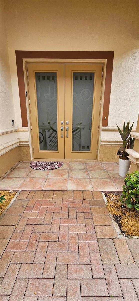 16117 Emerald Estates Drive, Weston FL 33331