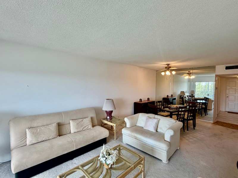 3150 N Palm Aire Drive # 804, Pompano Beach FL 33069