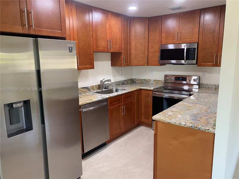 13711 SW 84th St # A, Miami FL 33183