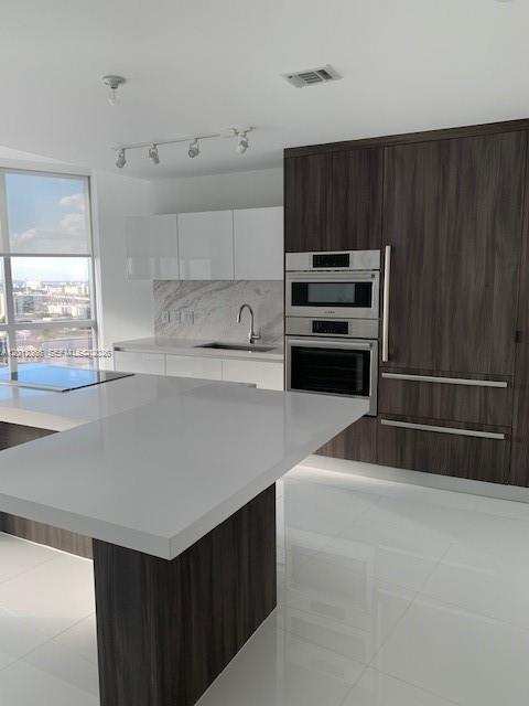 851 NE 1st Ave # 2110, Miami FL 33132