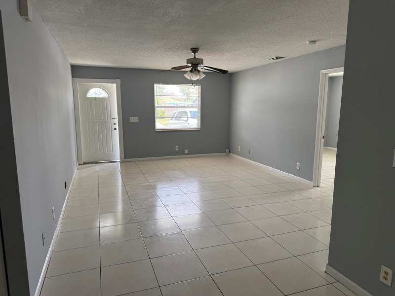 2519 Griffin Square, FL 33406