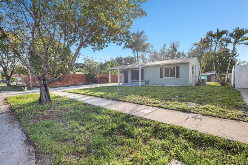 1270 SW 47th Ave, Fort Lauderdale FL 33317