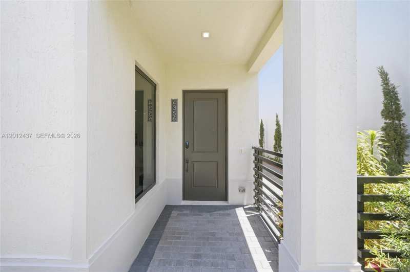 4356 NW 80th Ave, Doral FL 33166