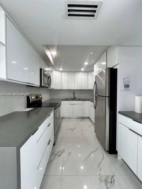 6039 Collins Ave # 1033, Miami Beach FL 33140