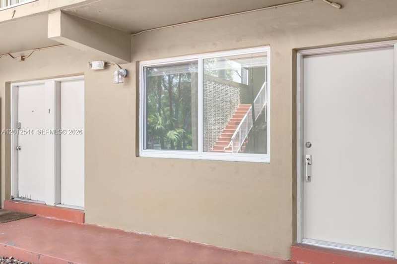 6330 SW 79th St # 2, South Miami FL 33143