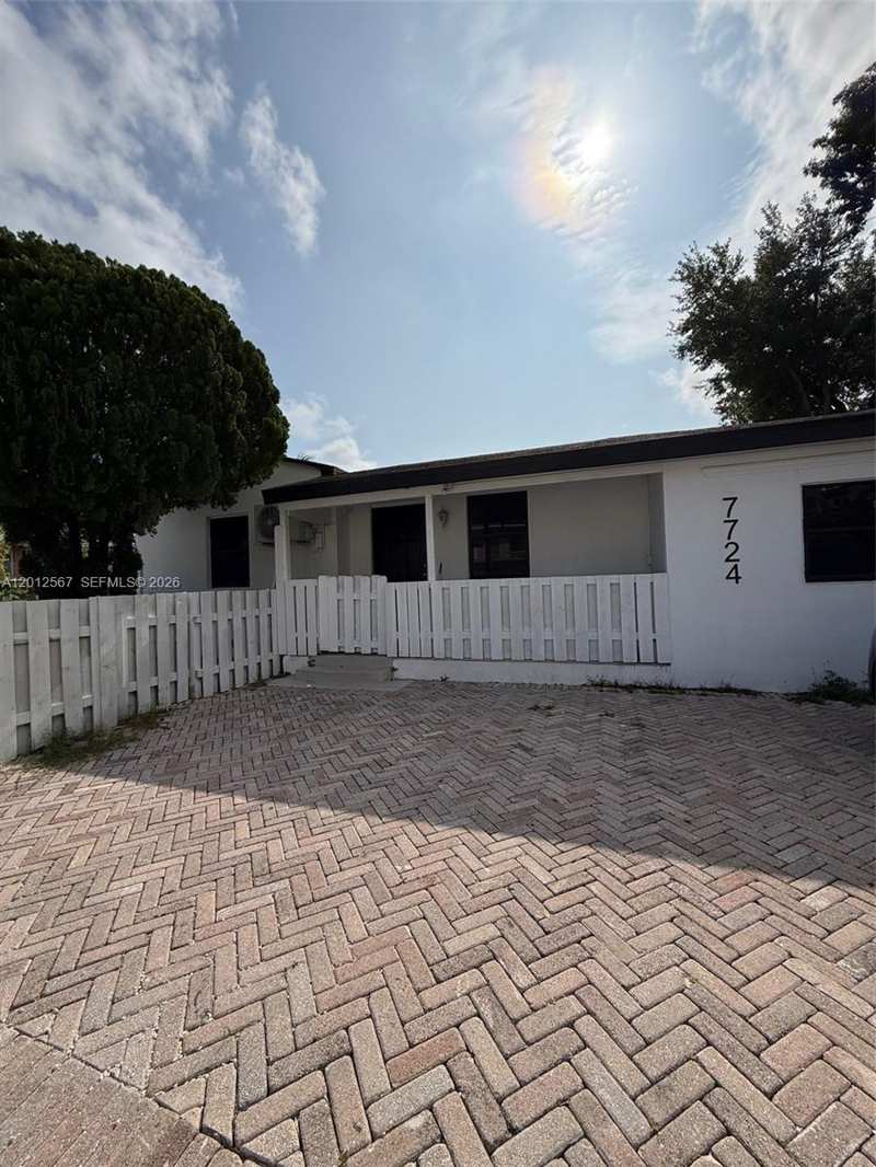 7724 NE 1st Ave # A, Miami FL 33138