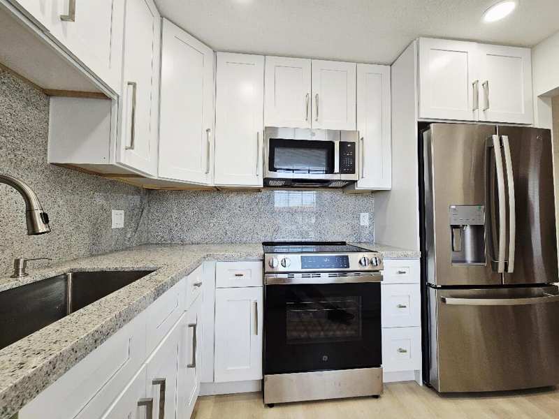 835 Salem Lane, FL 33467