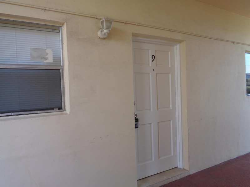 2008 Jackson Street # E9, Hollywood FL 33020
