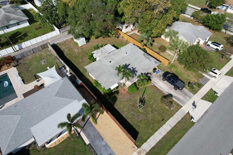 910 SE 3rd Avenue, Delray Beach FL 33483