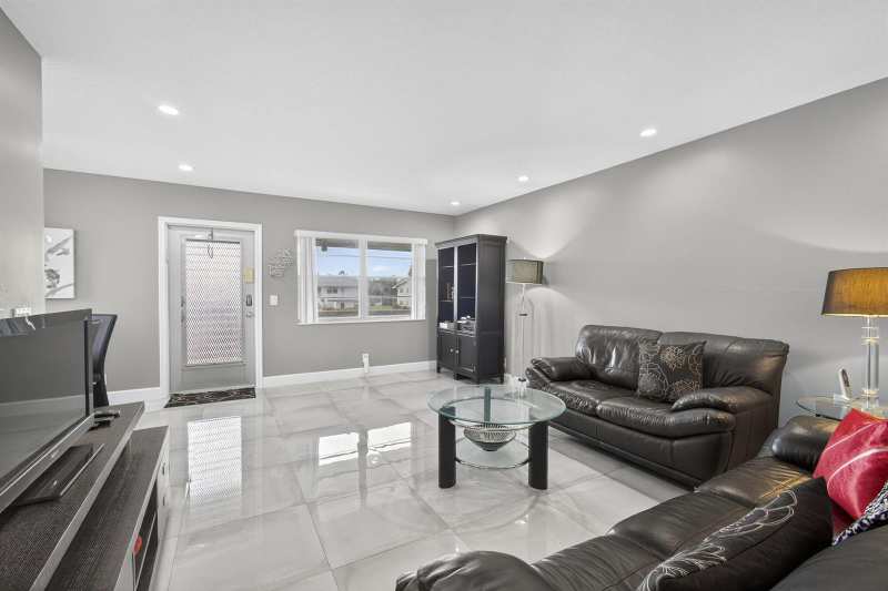 160 Easthampton G, West Palm Beach FL 33417