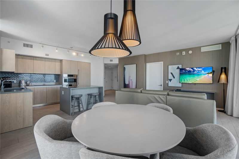 4010 S Ocean Dr # R1801, Hollywood FL 33019