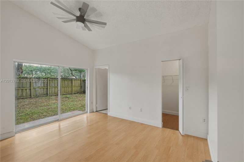 9992 Periwinkle St, Miramar FL 33025