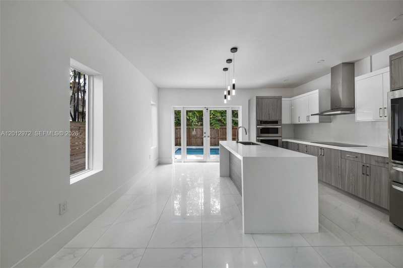 3142 Carter St # 3142, Miami FL 33133