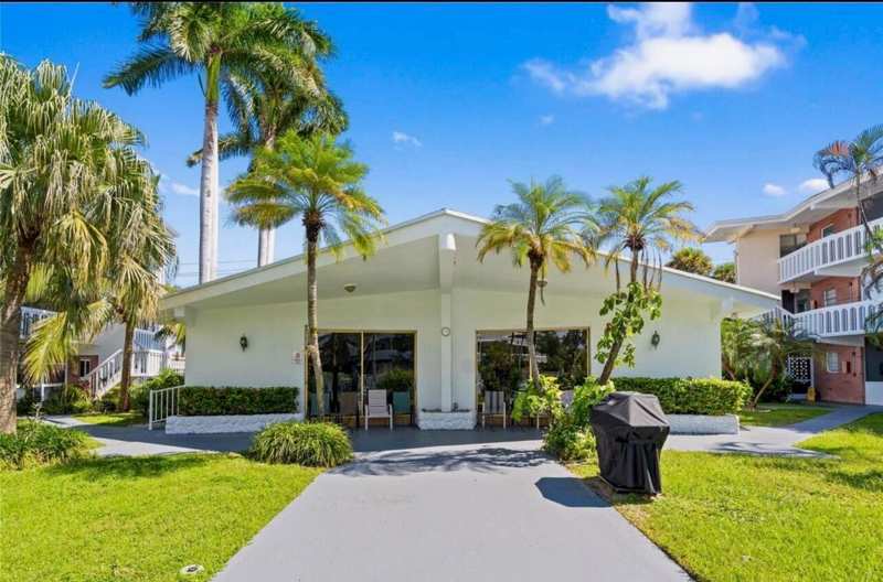161 NE 10th Avenue # 12b, Hallandale Beach FL 33009
