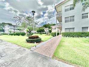 390 Fanshaw J, Boca Raton FL 33434