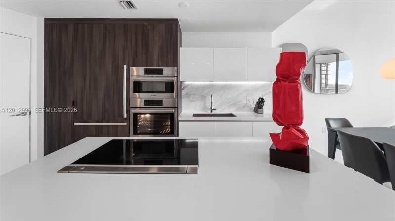 851 NE 1st Ave # 1606, Miami FL 33132