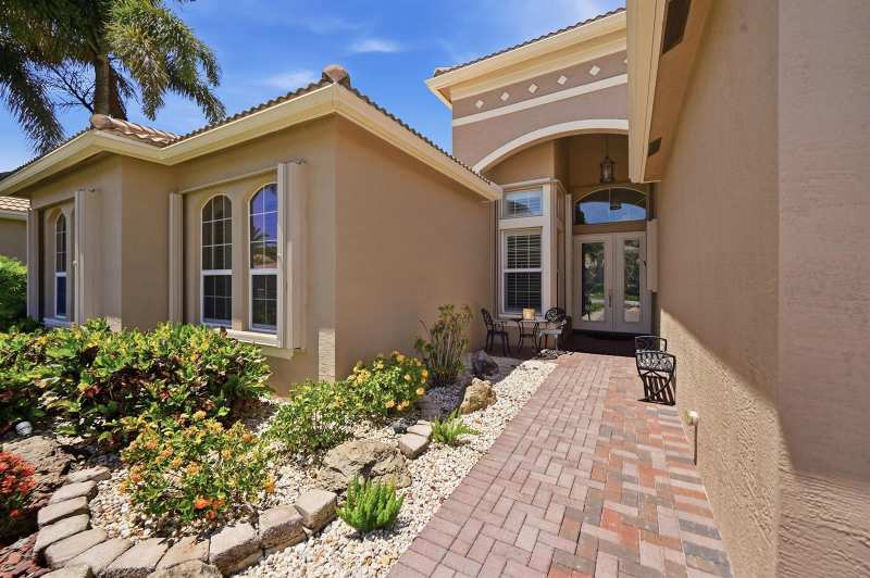 10469 Whitewind Circle, Boynton Beach FL 33473