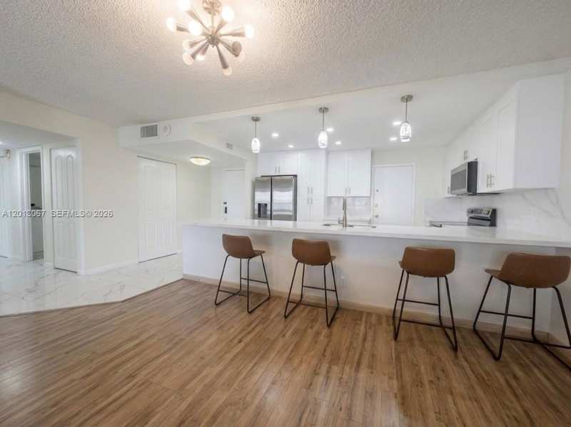 3800 S Ocean Dr # 1016, Hollywood FL 33019