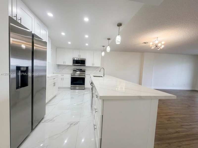 3800 S Ocean Dr # 1016, Hollywood FL 33019