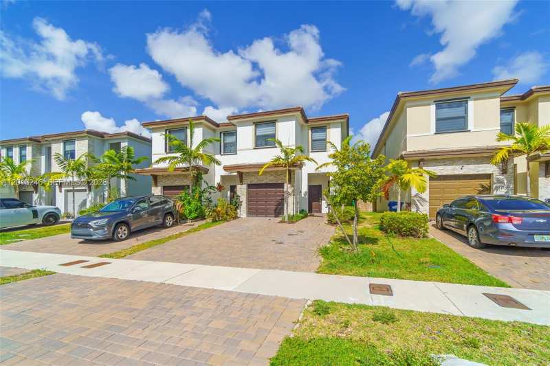 25500 SW 108th Ave, Homestead FL 33032