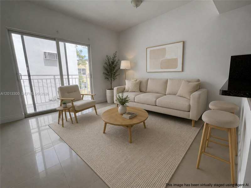 1020 SW 4th St # 102, Miami FL 33130