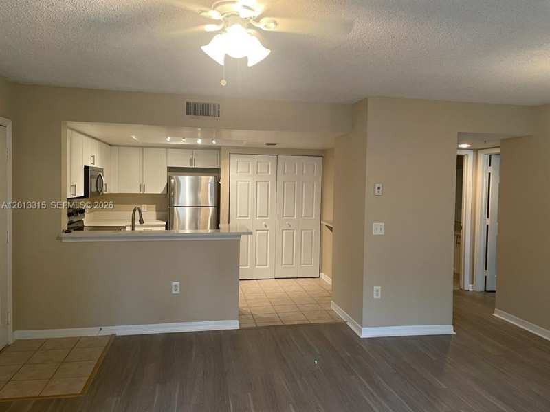 4195 N Haverhill Rd # 318, West Palm Beach FL 33417