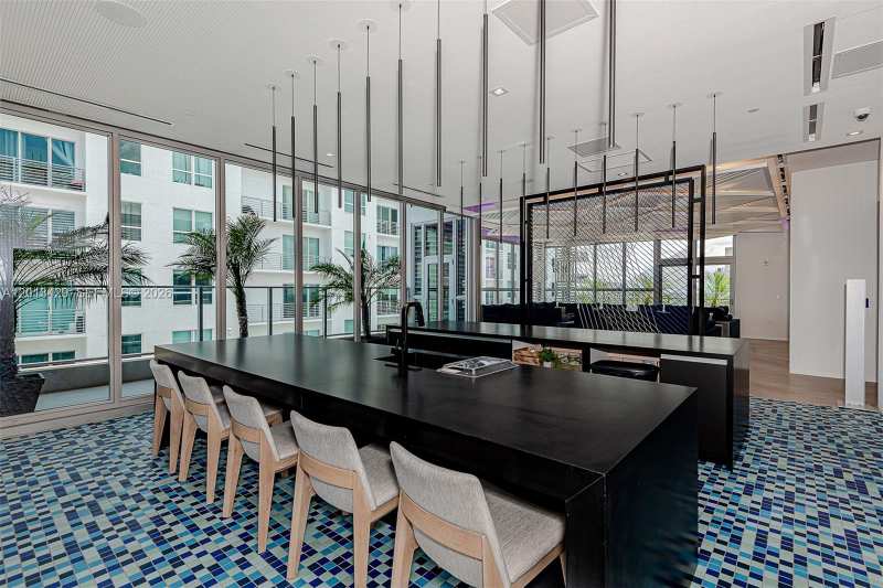 227 NE 2nd St # 2206, Miami FL 33132