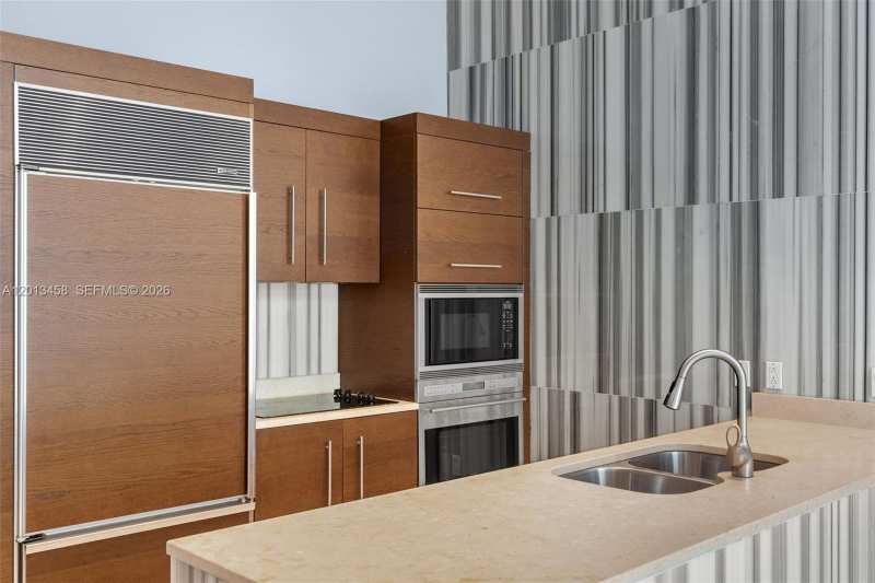 475 Brickell Ave # 2812, Miami FL 33131