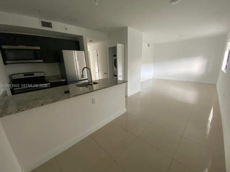423 E 27th St # 102, Hialeah FL 33013