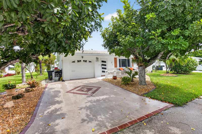 1803 SW 22nd Way, Boynton Beach FL 33426