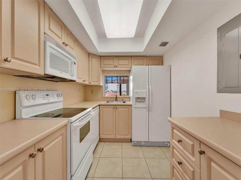 9420 W Flagler St # 312, Miami FL 33174