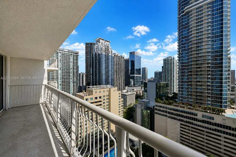 1200 Brickell Bay Dr # 3122, Miami FL 33131
