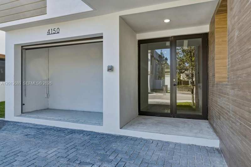 4120 S Oak Pl, Dania Beach FL 33314