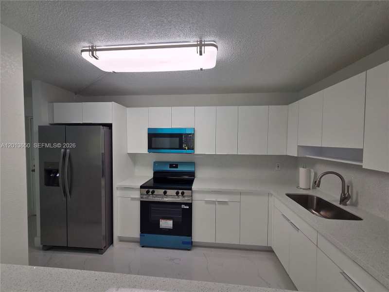 14830 Naranja Lakes Blvd, Homestead FL 33032