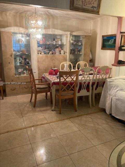 321 NW 145th St, Miami FL 33168