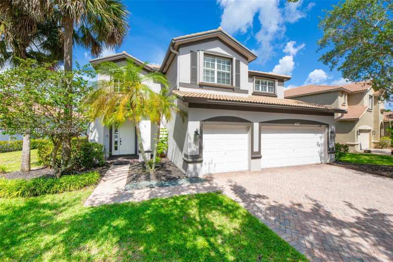 4207 W Whitewater Ave, Weston FL 33332