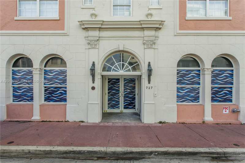 727 Collins Ave, Miami Beach FL 33139